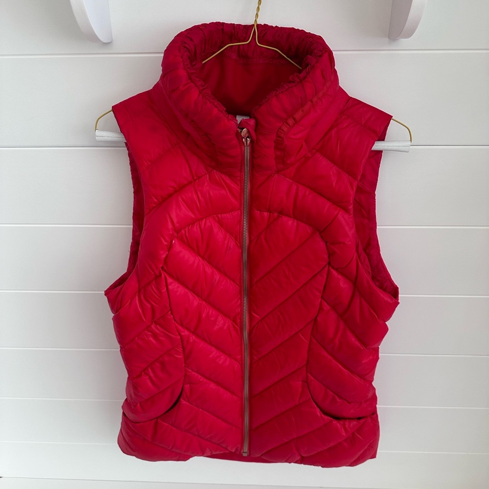 Lululemon red vest